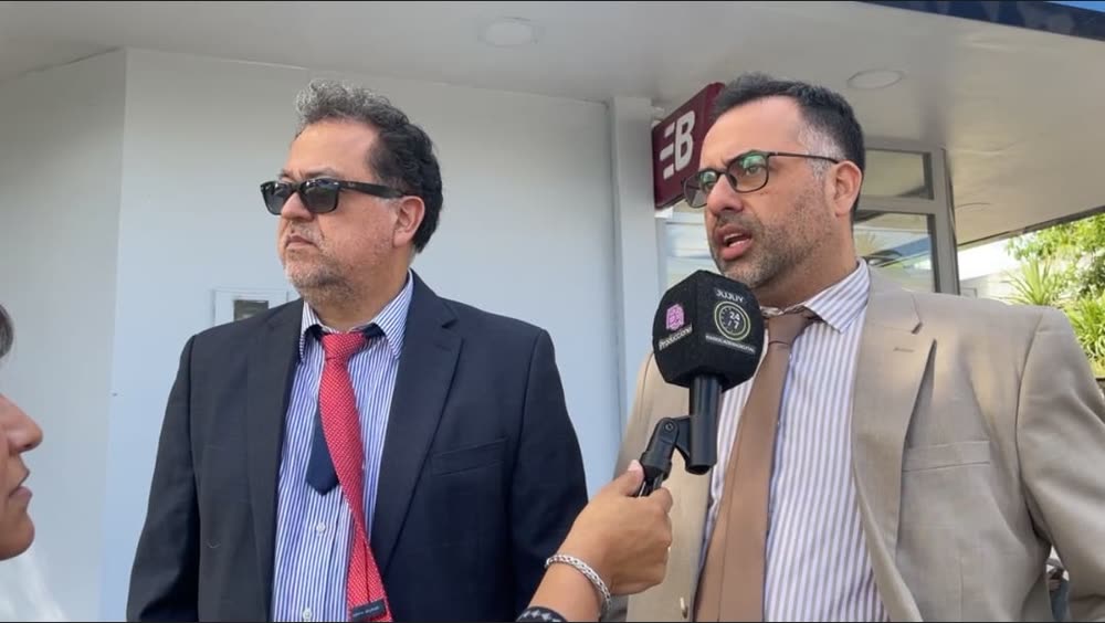 Sergio Camaño entrevistado por la prensa
